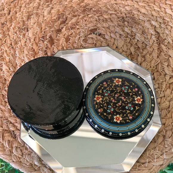 UzbekAlive, lacquer floral trinket box, EUC - Picture 8 of 10